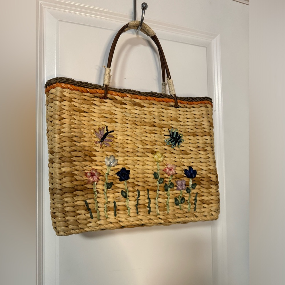 Floral Embroidered Straw Tote Bag